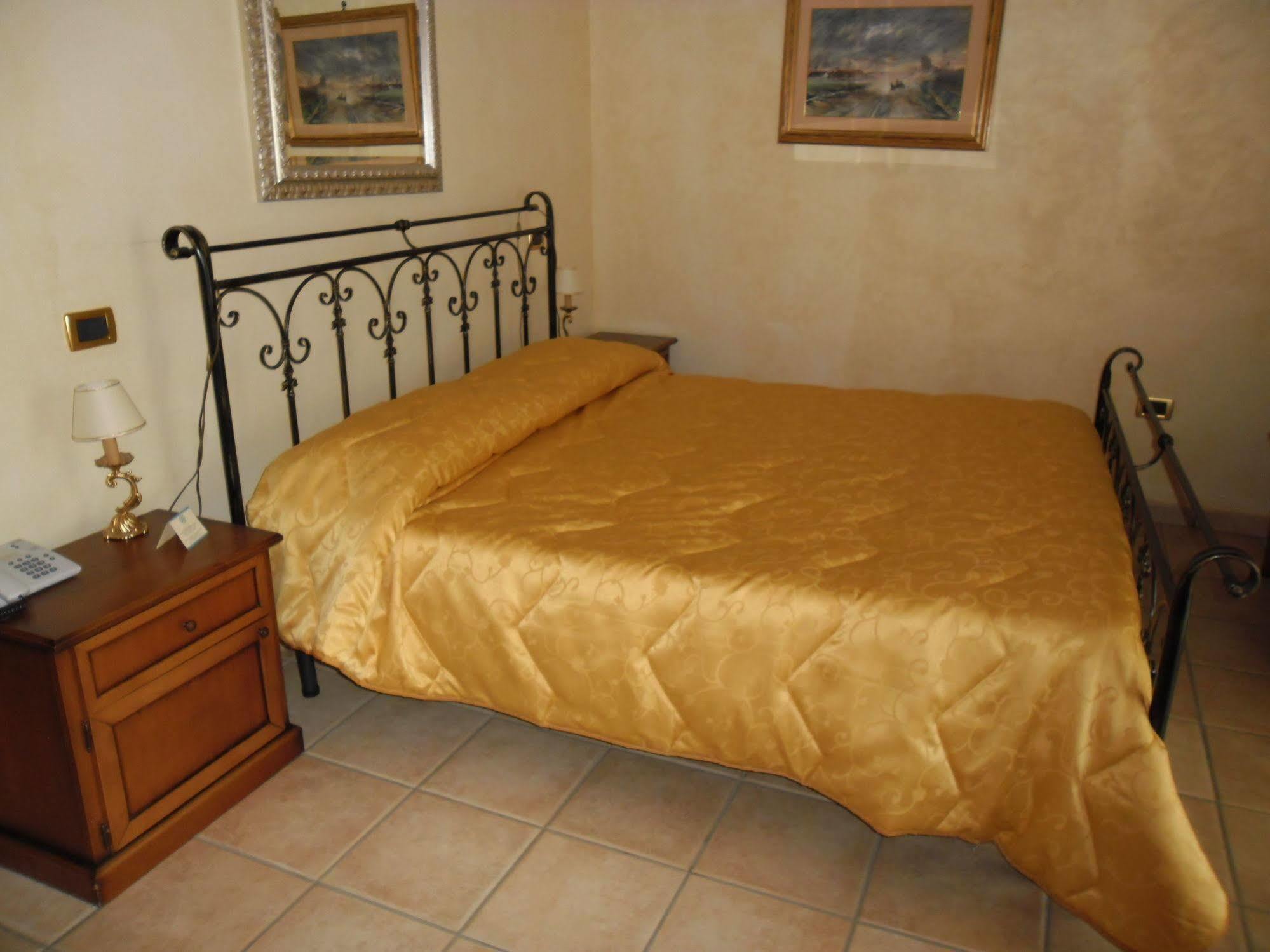 Hotel Villa Torre Antica اتينا لوكانا المظهر الخارجي الصورة
